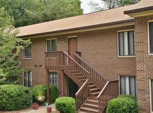 222 Ridge Forest Ct, Winston Salem, NC 27104