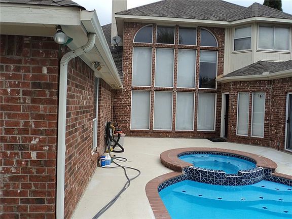 2nd image of 2813 Grasmere St