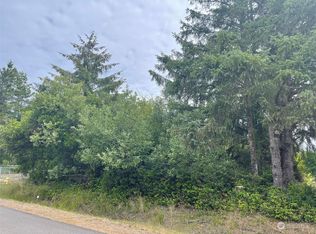 328 Mizzen Ave NW, Ocean Shores, WA
