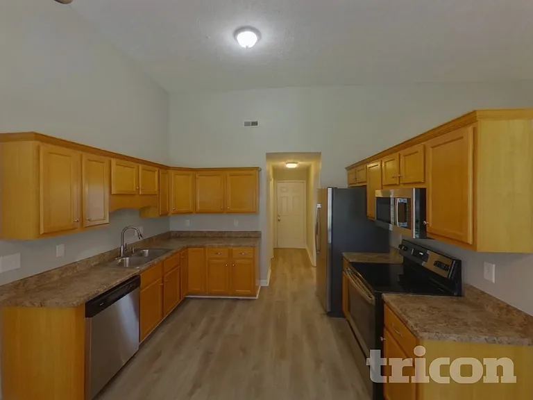 1024 Stratus Dr — Photo 8