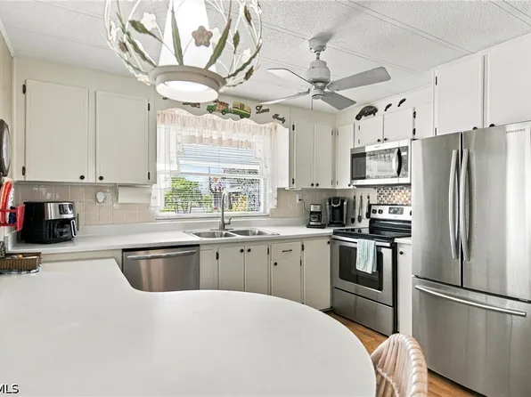 151 Overland Trl, North Fort Myers, FL 33917