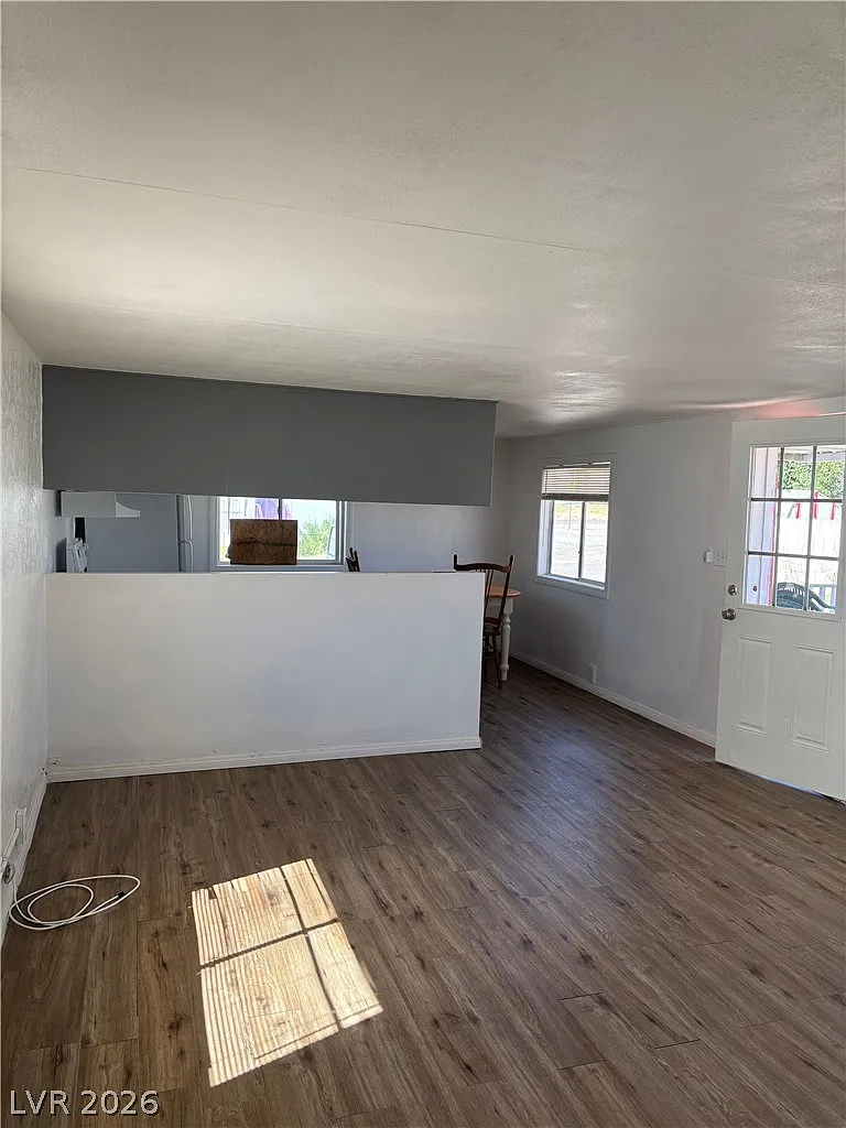 2 bed, 1.0 bath, 720 sqft, $1,000 — Photo 4
