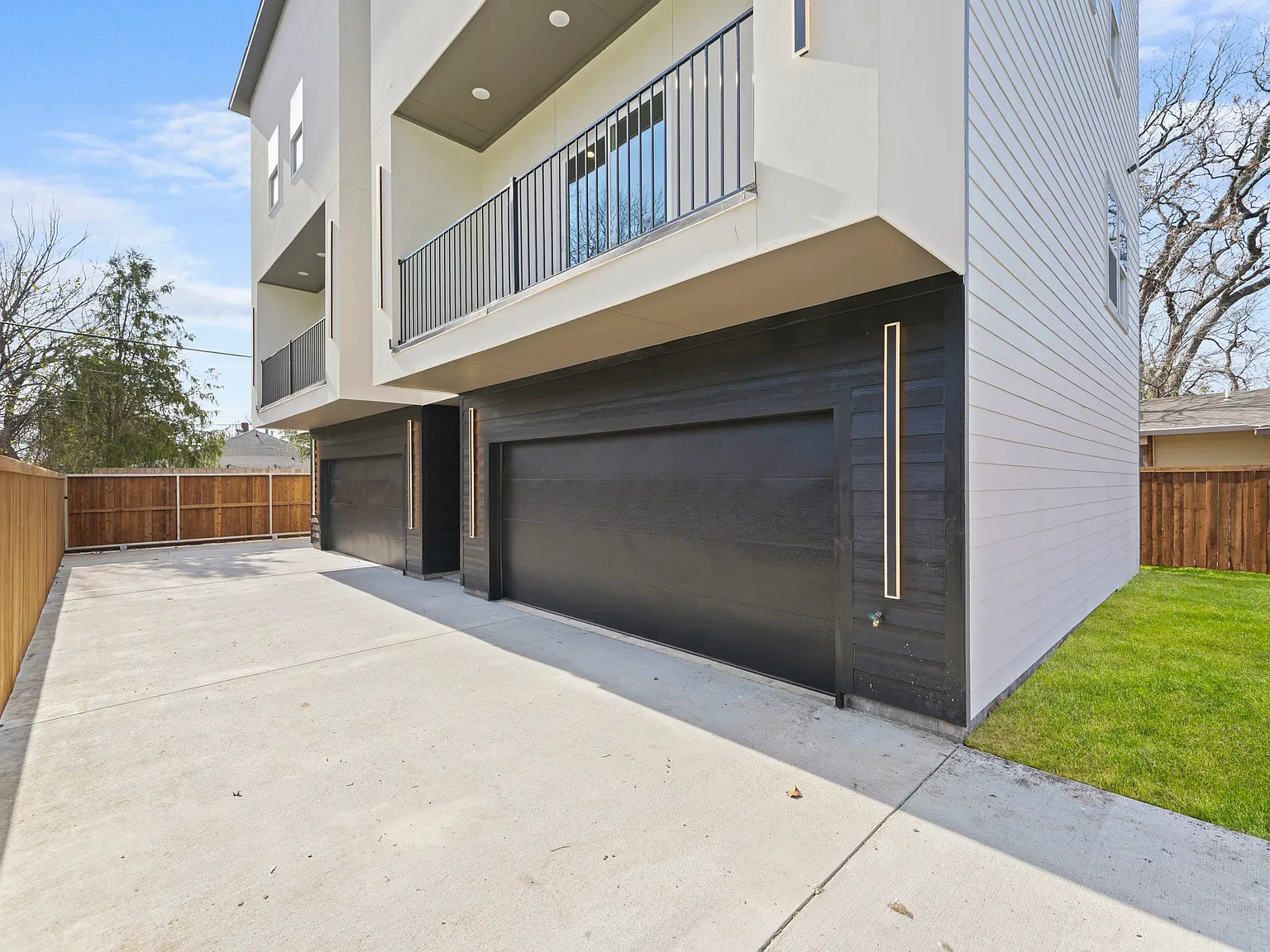 3 bed, 2.5 bath, 1800 sqft, $3,295 — Photo 3