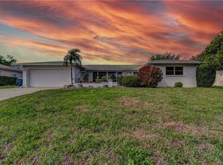 1716 Cambridge Dr, Venice, FL 34293