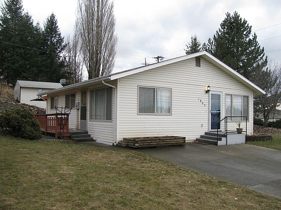 Front w Outbuilding in rear