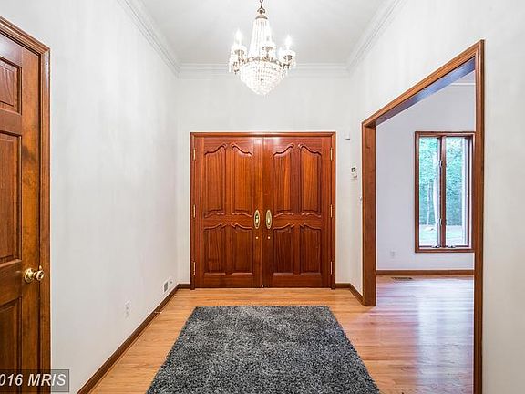 2nd image of 10113 Hampton Woods Dr