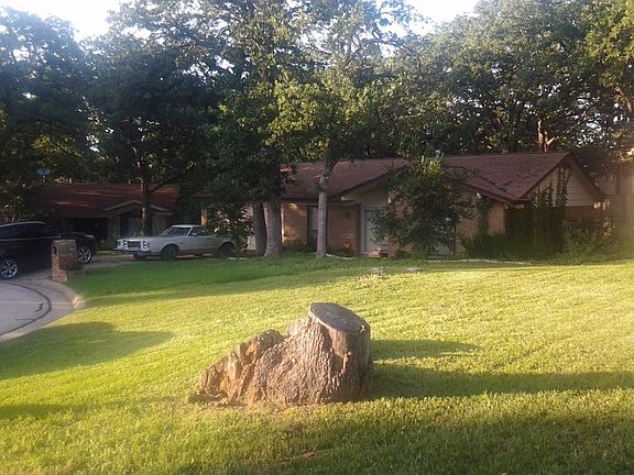 2nd image of 2907 Duff Dr