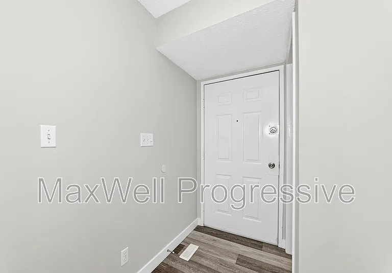 10650 158th Ave NW — Photo 4