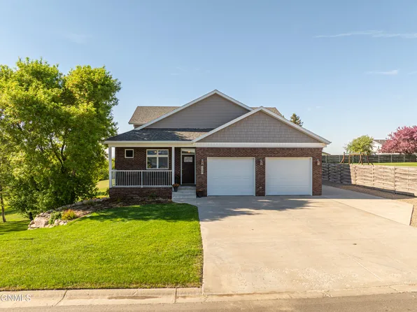 1127 Chestnut Dr, Washburn, ND 58577