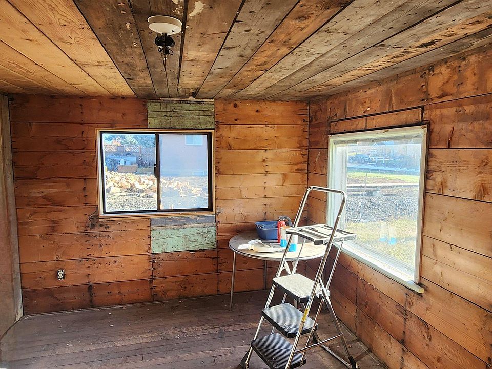 606 W McCoy St, Oakesdale, WA 99158 Zillow