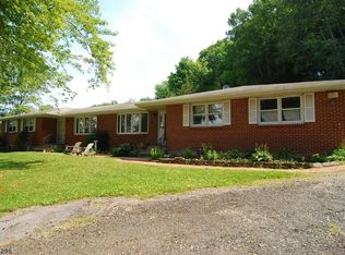 56 Kasper Rd, Andover, NJ 07821