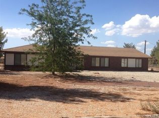 13974 Hopi Rd, Apple Valley, CA 92307