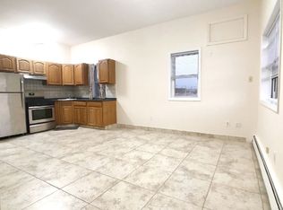 19-24 23rd Rd #F3, Astoria, NY 11105