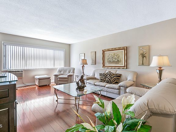 3rd image of 1525 Potrero Grande Dr
