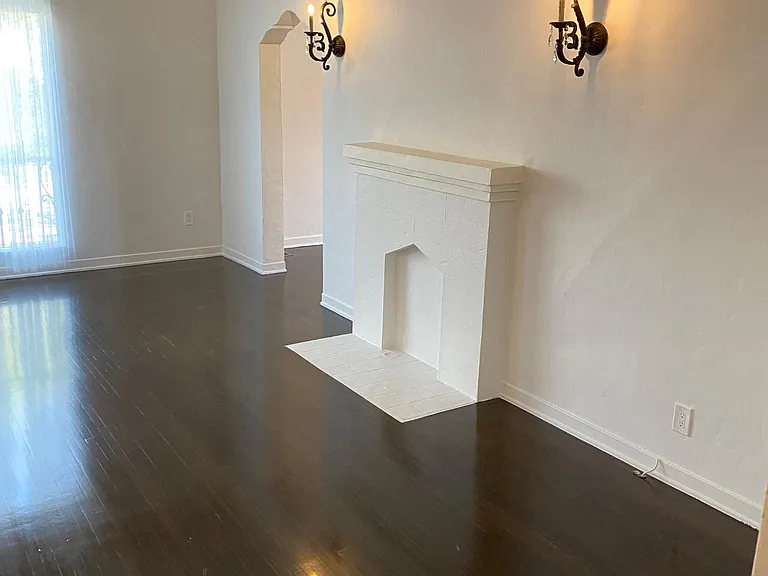 9332 W Olympic Blvd — Photo 15