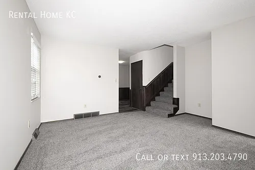 1940 E Lindenwood Cir — Photo 9