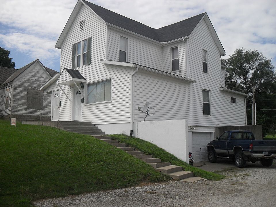 2nd image of 409 E 6th St