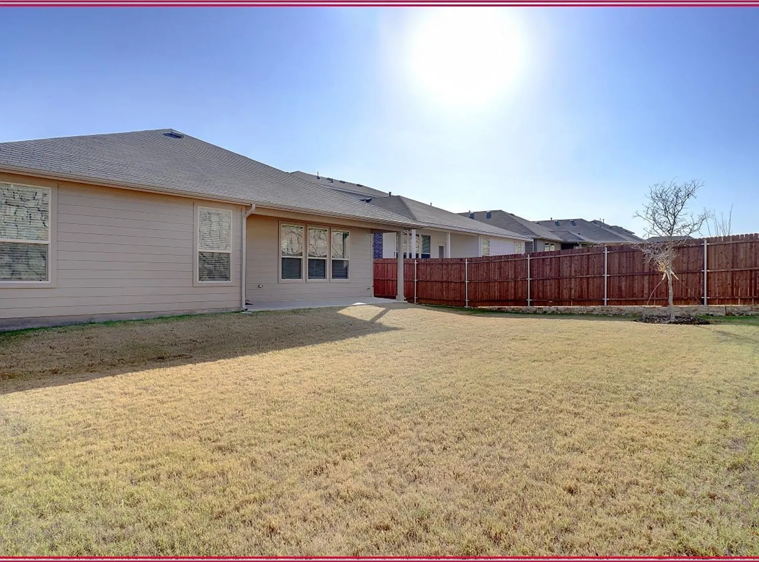 4 bed, 2200 sqft, $2,900 — Photo 3