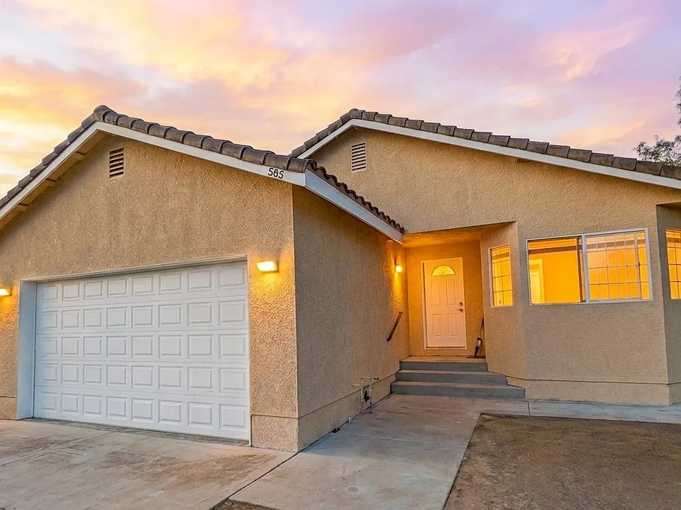 585 Hildale Cir