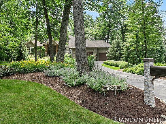 4th image of 4250 Trail East Dr NE