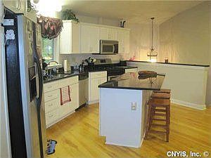 3rd image of 2200 Bellevue Ave #A