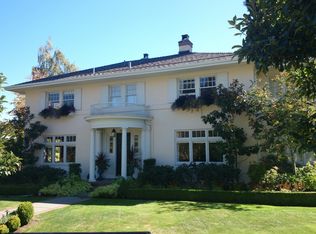 3707 S Ridgeway Pl, Seattle, WA 98144