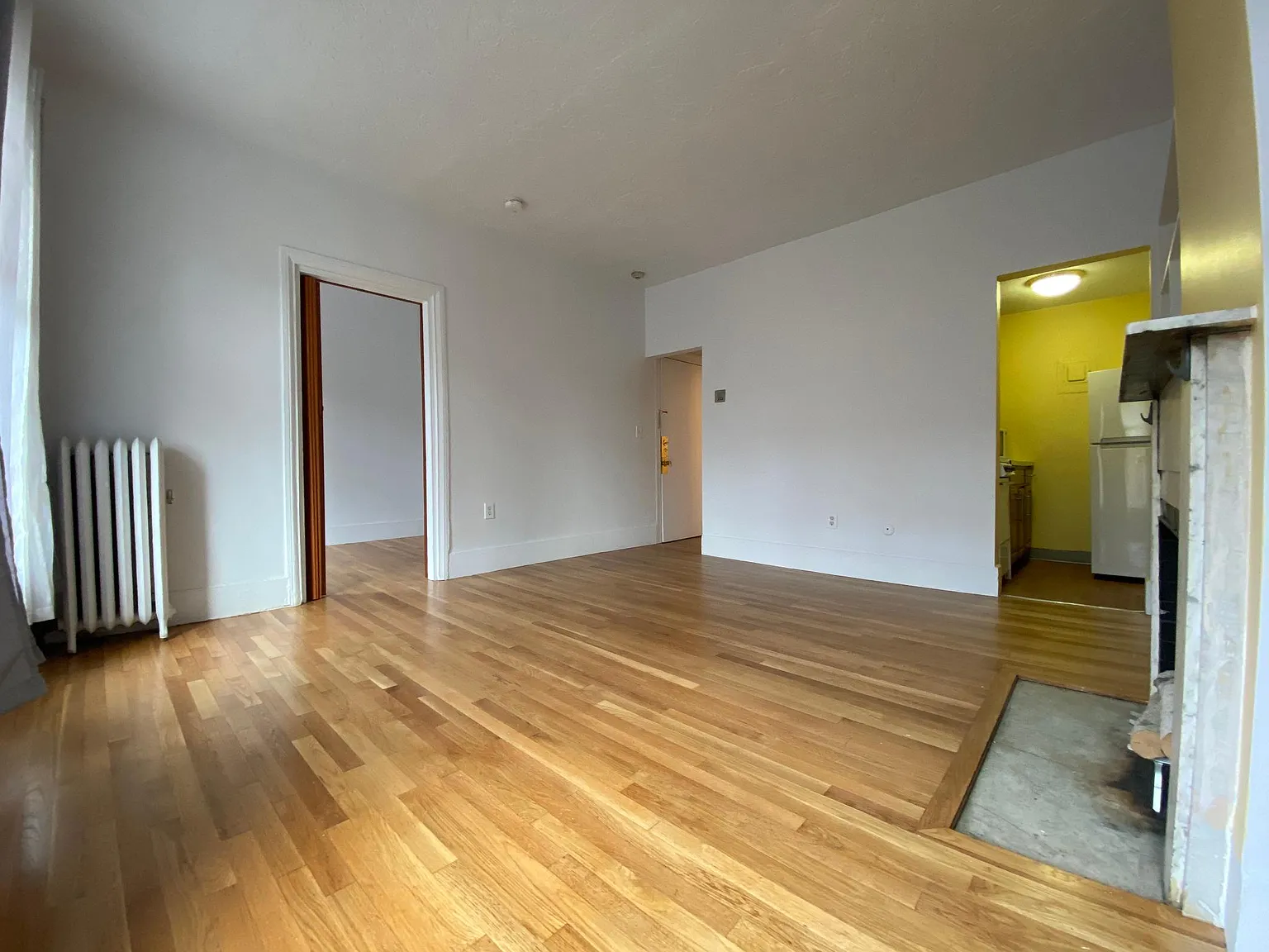 1 bed, 450 sqft, $2,450 — Photo 2
