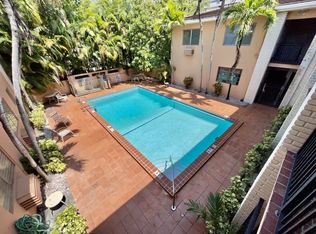 218 Santillane Ave #20, Miami, FL 33134