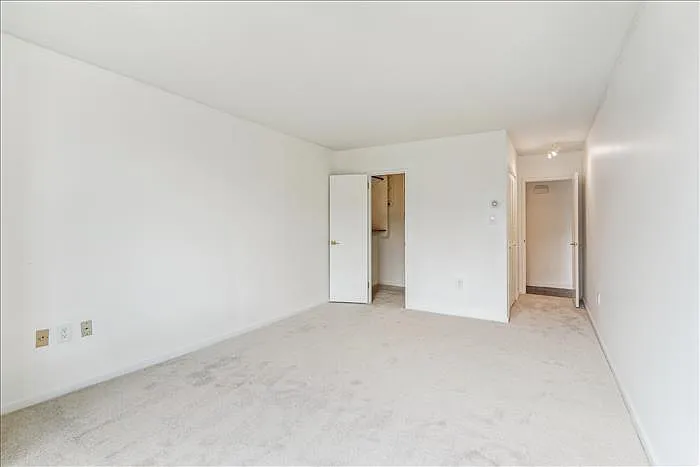 2555 Pennsylvania Ave NW #816 — Photo 24