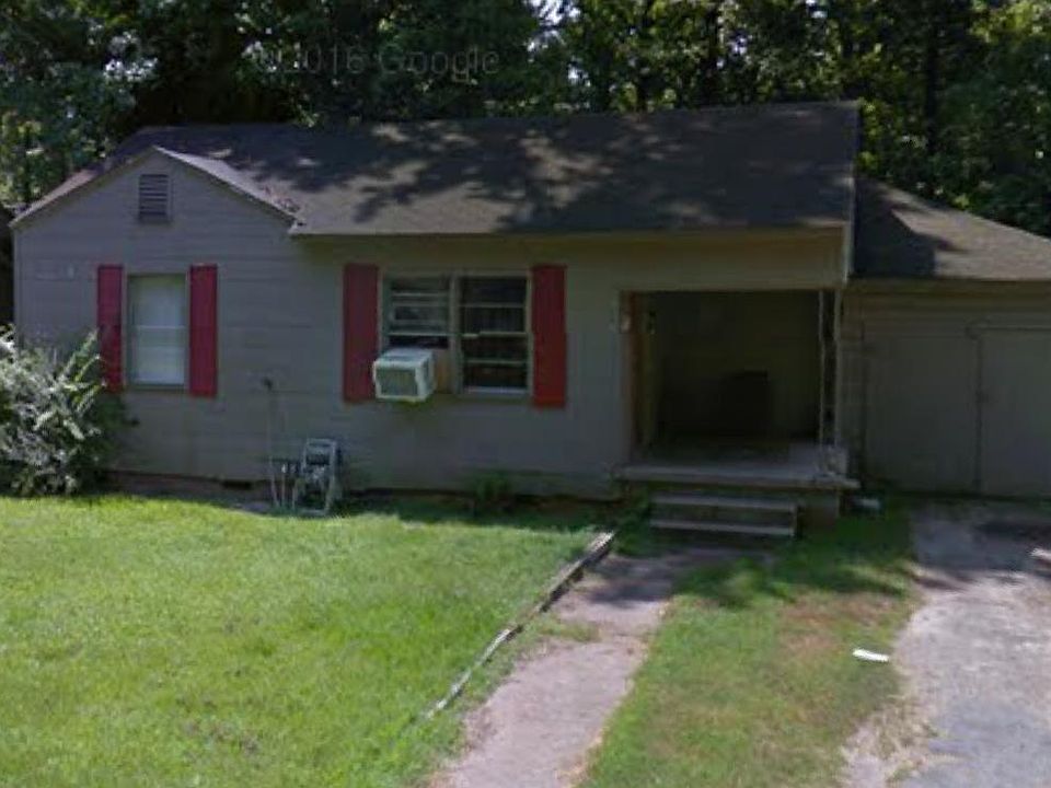 1st image of 1802 W 28th Ave