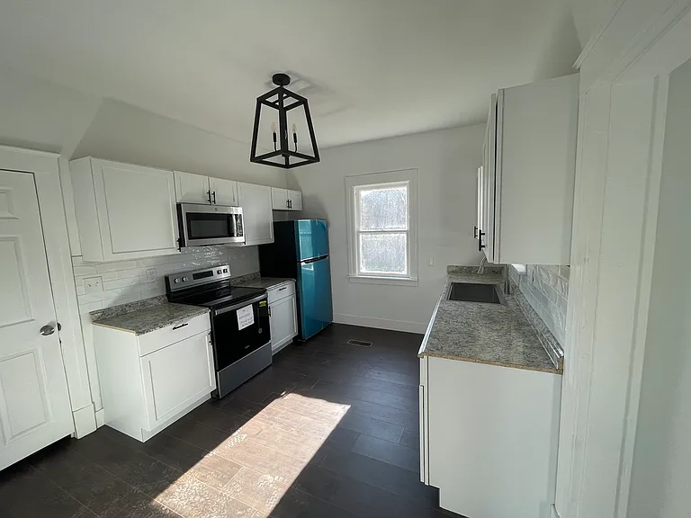 1006 Chittock Ave #A — Photo 3