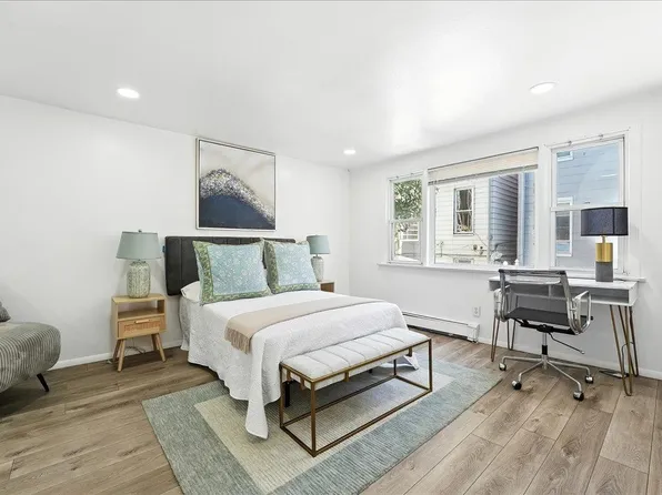 283 Griffith Street image 13 of 29