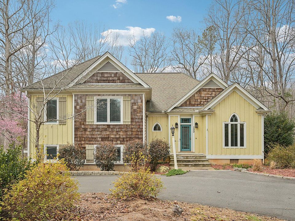 1st image of 200 Prescott Dr
