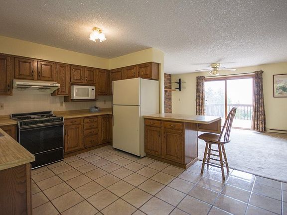 4th image of 8615 W Skyline Pkwy