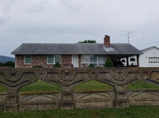 1131 Maryland Ave, Shenandoah, VA 22849