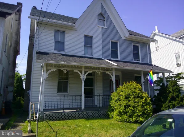 910 W Broad St, Quakertown, PA 18951