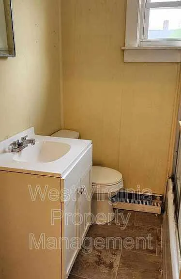 207 Charles St #2 — Photo 9
