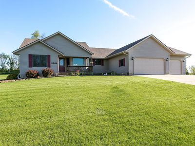 2589 Canterbury Rd, Muscatine, IA, 52761