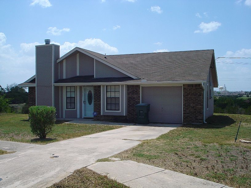 1st image of 3303 Plateau Cir