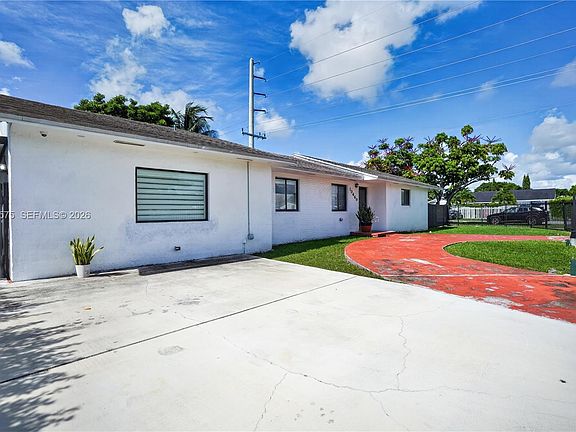 4th image of 10660 SW 164th St