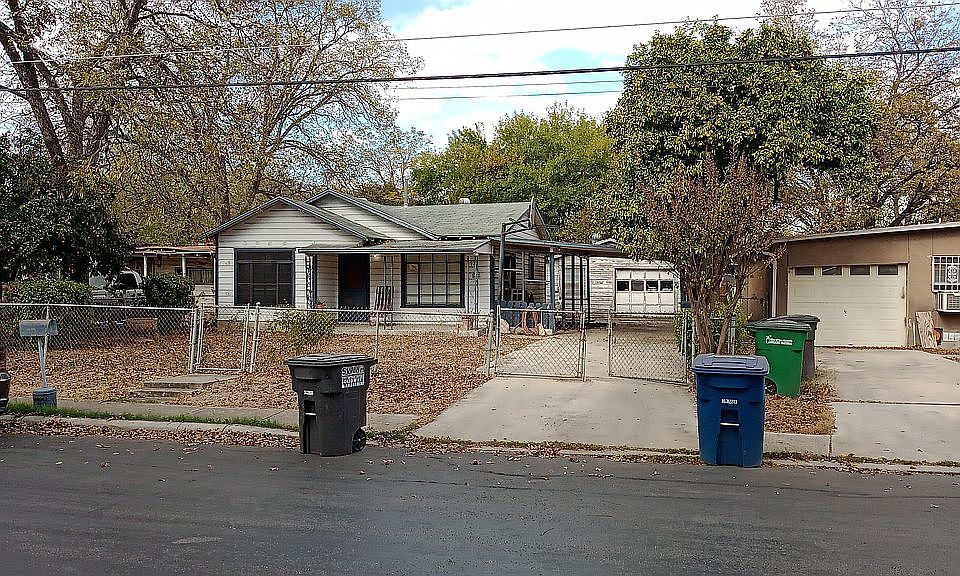 1st image of 923 Vermont St