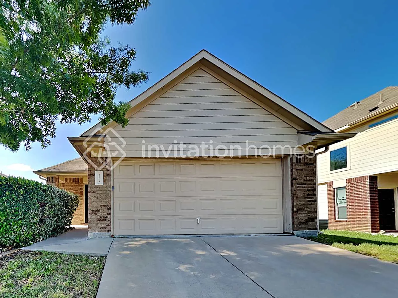 111 E Kirnwood Dr Dallas, TX 75241 — Photo 1