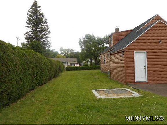 4th image of 1200 Greenview Dr