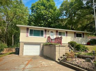 560 Pleasant View Ct, Richland Center, WI 53581