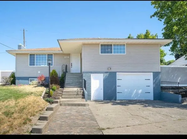 5820 N Moore St, Spokane, WA 99205
