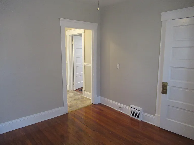 2080 Halstead Ave #2 — Photo 15
