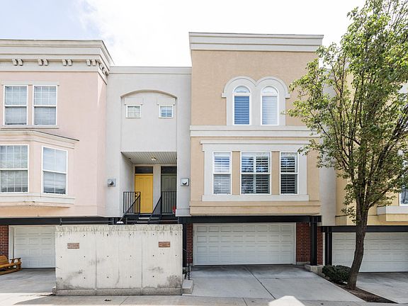 3rd image of 829 E 400 S APT 109