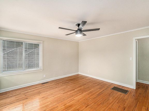 5th image of 824 East St