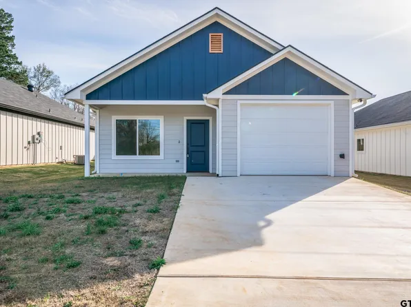 390 Alexander St, Kilgore, TX 75662