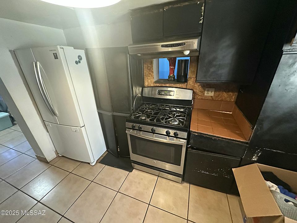 2nd image of 3802 E Ellington Pl